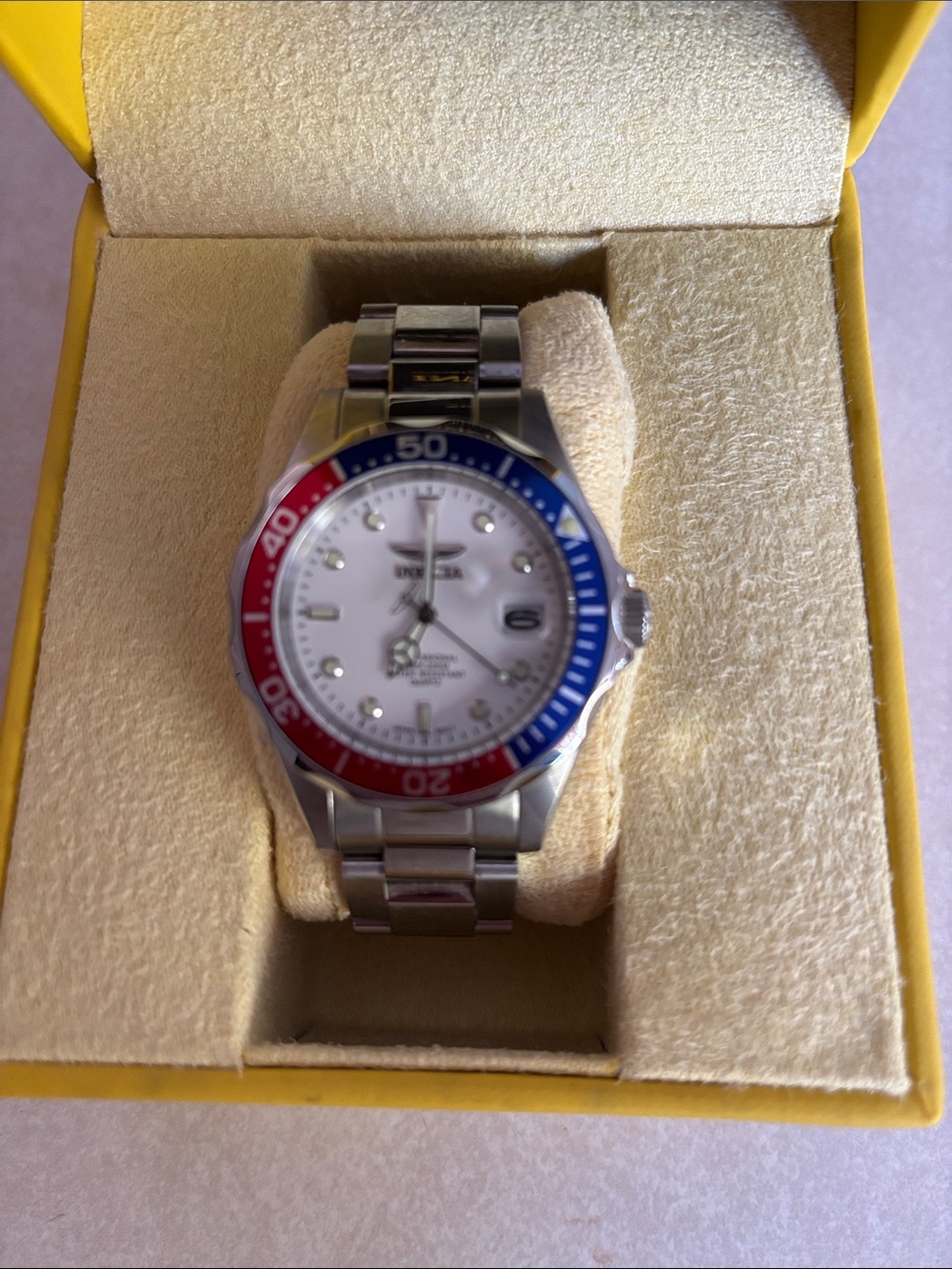 Stainless Steel Diver Watch with Red & Blue Bezel - Unbranded - Picture 2 of 5